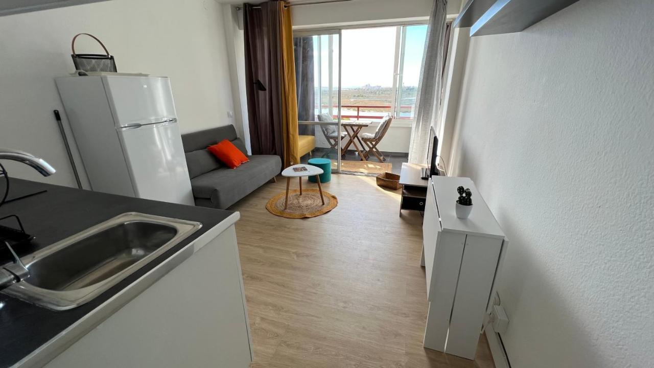 Bonito Estudio En Con Vista Al Mar Y Piscina Rosas